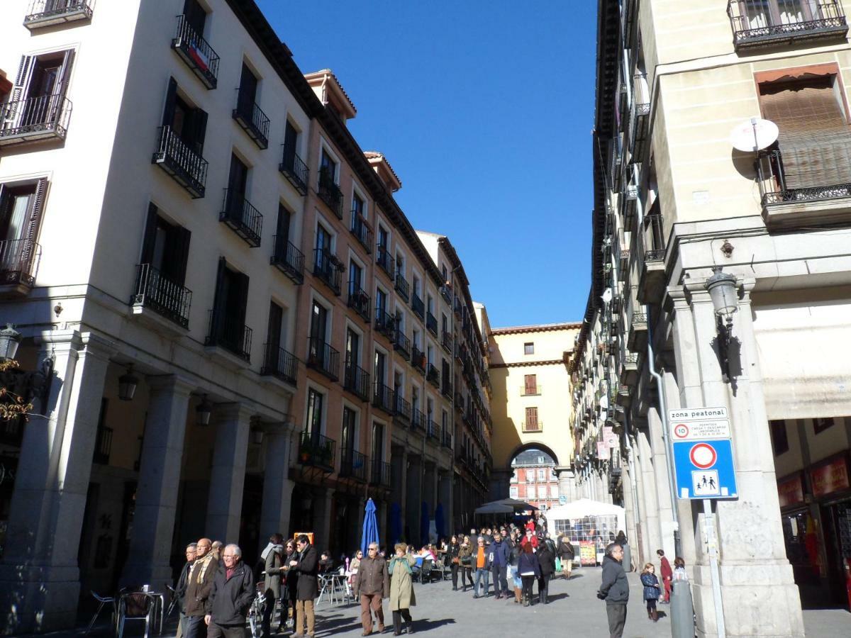 Los Ventanales Plaza Mayor Apartment Madrid Bagian luar foto